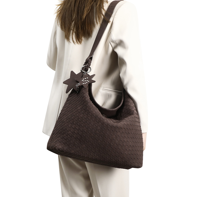 THE FLAP VOLUME TOTE size chart 2