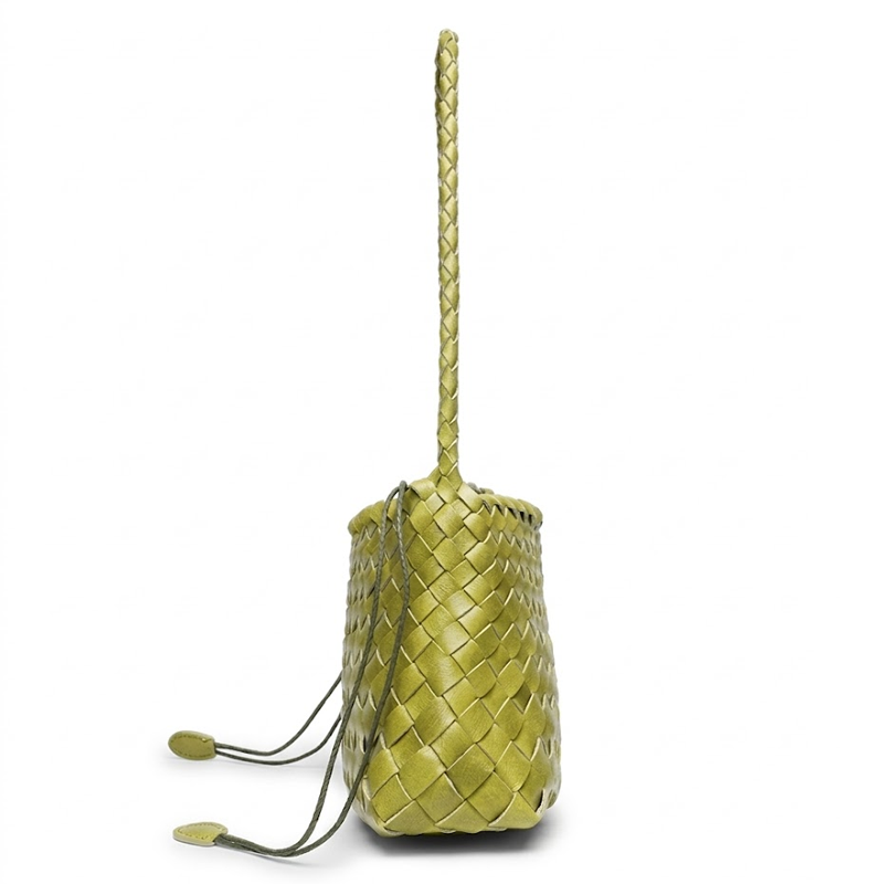 THE ADAPTABLE BASKET TOTE