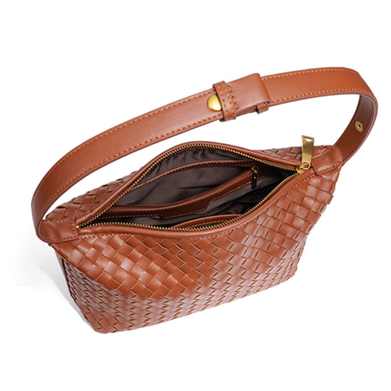 THE CRESCENT HOBO